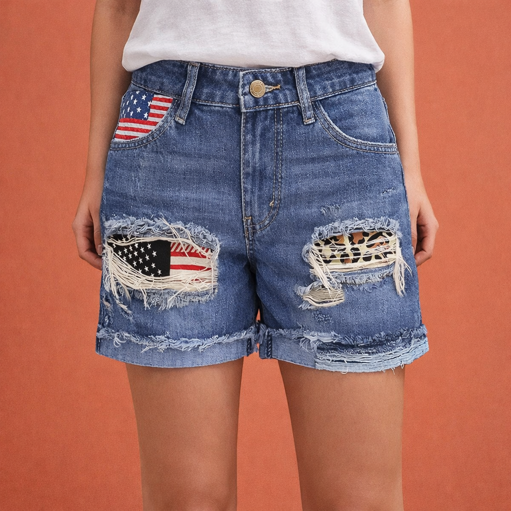 Dames denim shorts in blauw met minimalistisch design, zacht en comfortabel voor casual en stijlvolle outfits.