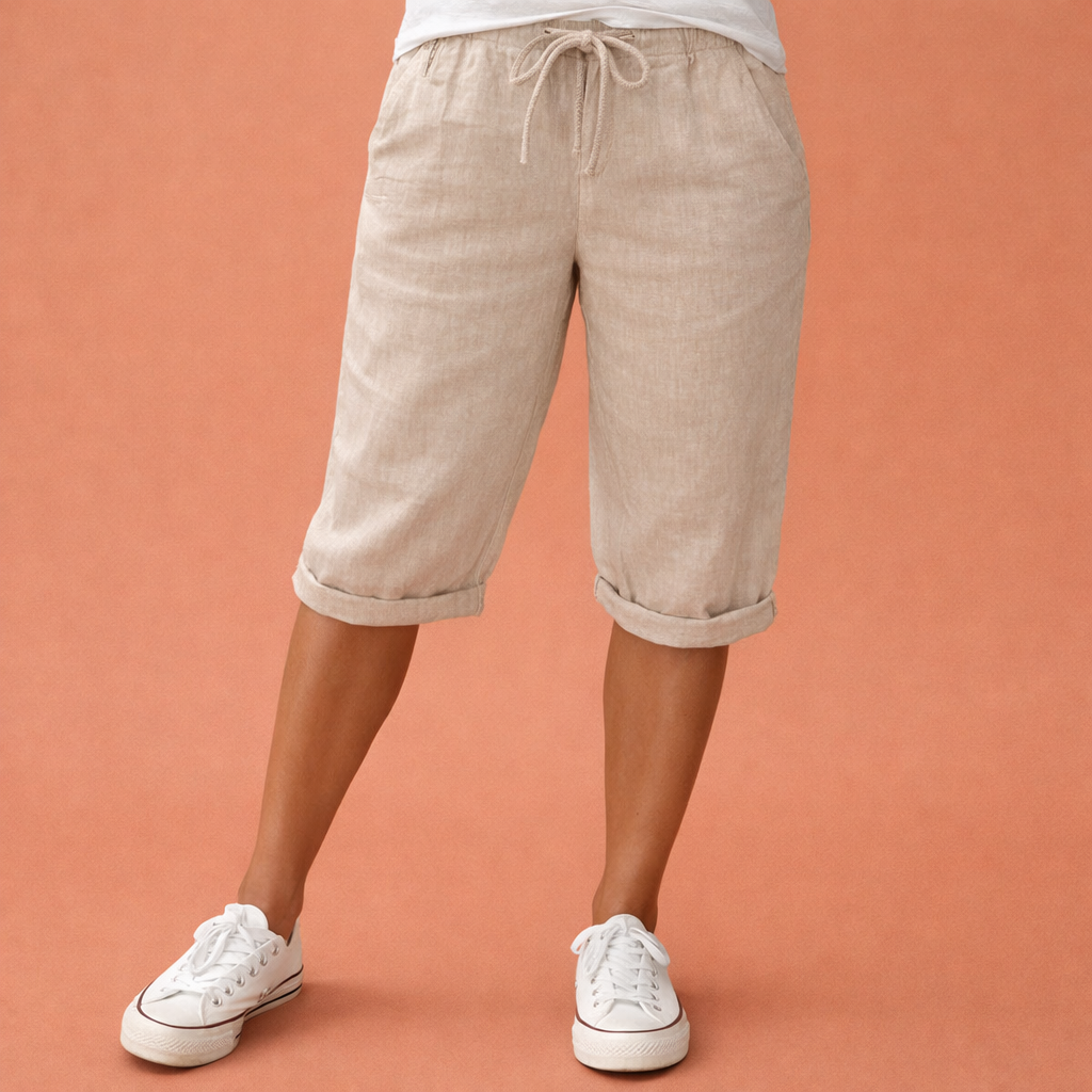 Dames shorts in beige met minimalistisch design, zacht en comfortabel voor casual en stijlvolle outfits.