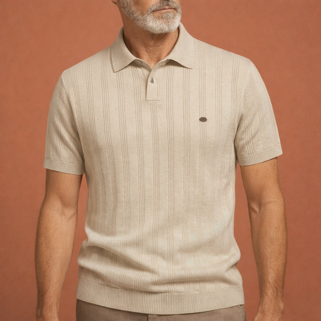 Heren polo in beige met gestreept design, comfortabel en stijlvol voor casual en verzorgde outfits.