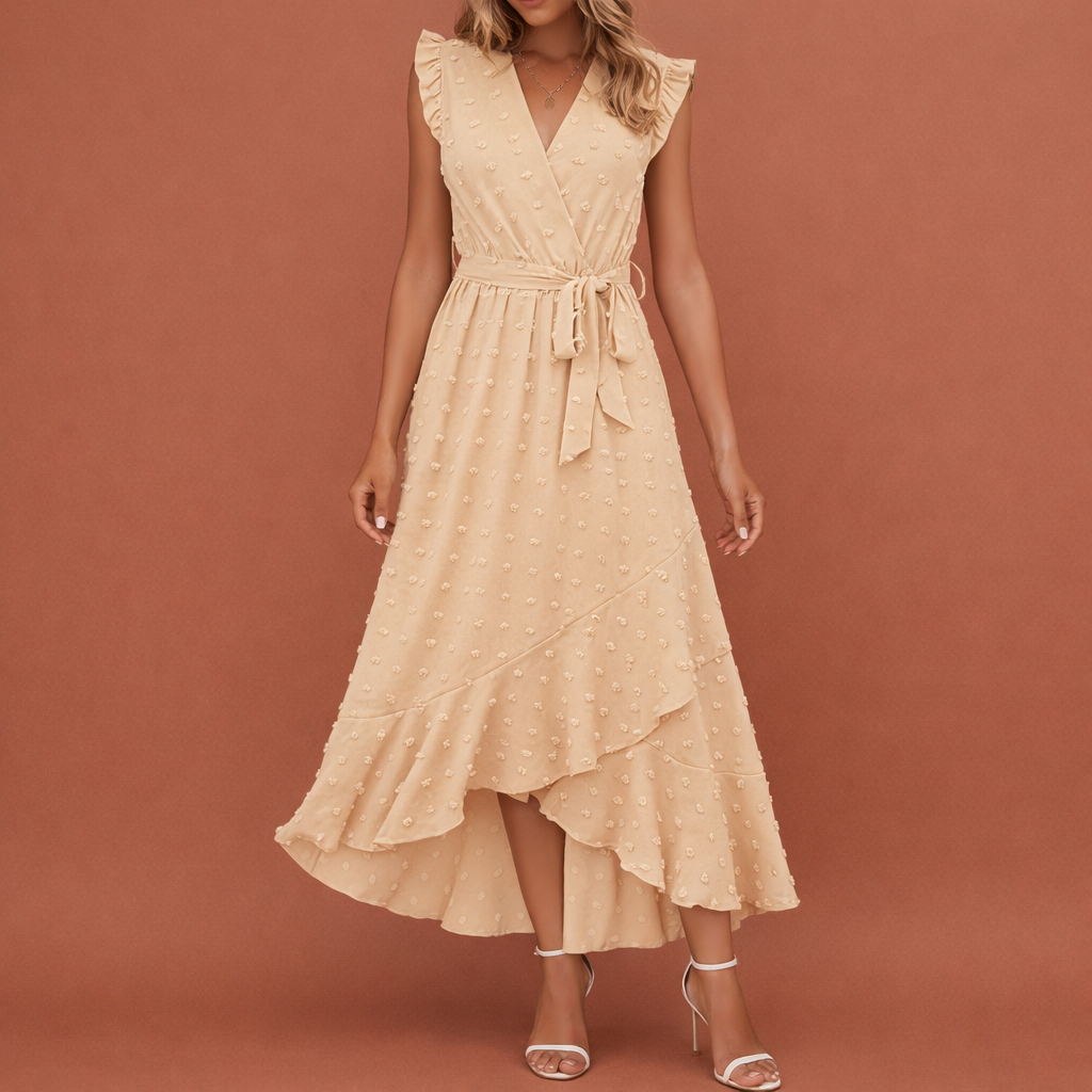 Dames maxi jurk in beige met minimalistisch design, zacht en comfortabel voor casual en stijlvolle outfits.