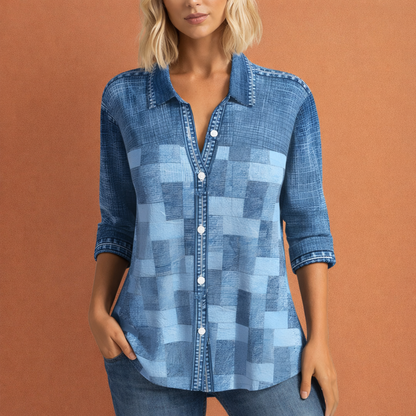 Dames blouse in blauw met minimalistisch design, zacht en comfortabel voor casual en stijlvolle outfits.