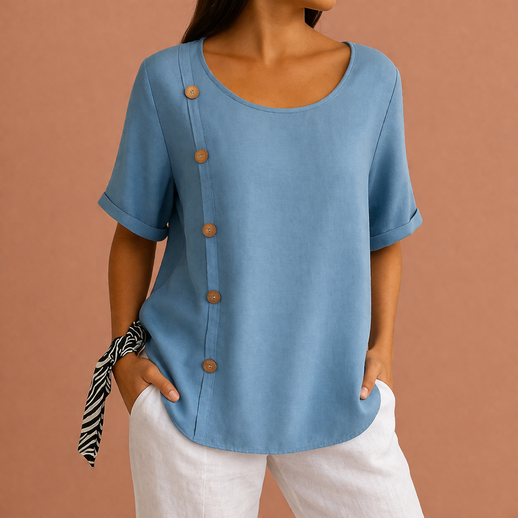 Dames blouse in blauw met minimalistisch design, zacht en comfortabel voor casual en stijlvolle outfits.