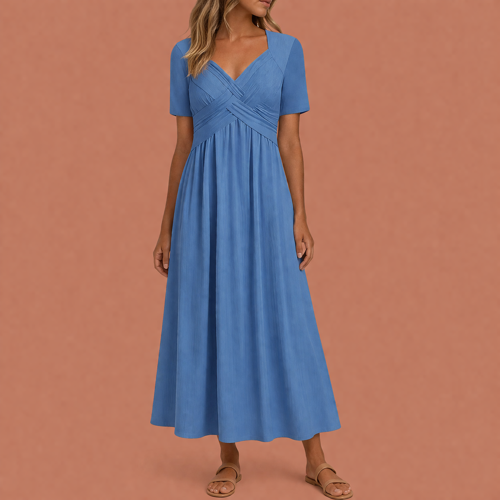 Dames maxi zomerjurk in blauw met minimalistisch design, zacht en comfortabel voor casual en stijlvolle outfits.