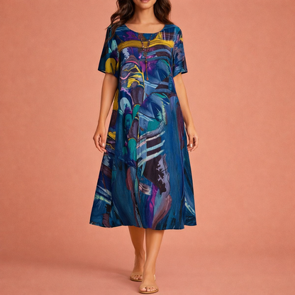 Dames midi zomerjurk in blauw met minimalistisch design, zacht en comfortabel voor casual en stijlvolle outfits.