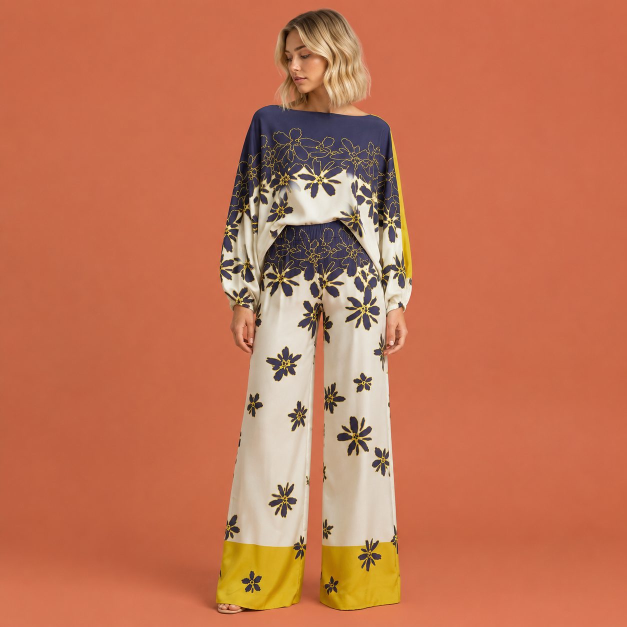 Dames satijnen tweedelige set in blauw met minimalistisch design, zacht en comfortabel voor casual en stijlvolle outfits.