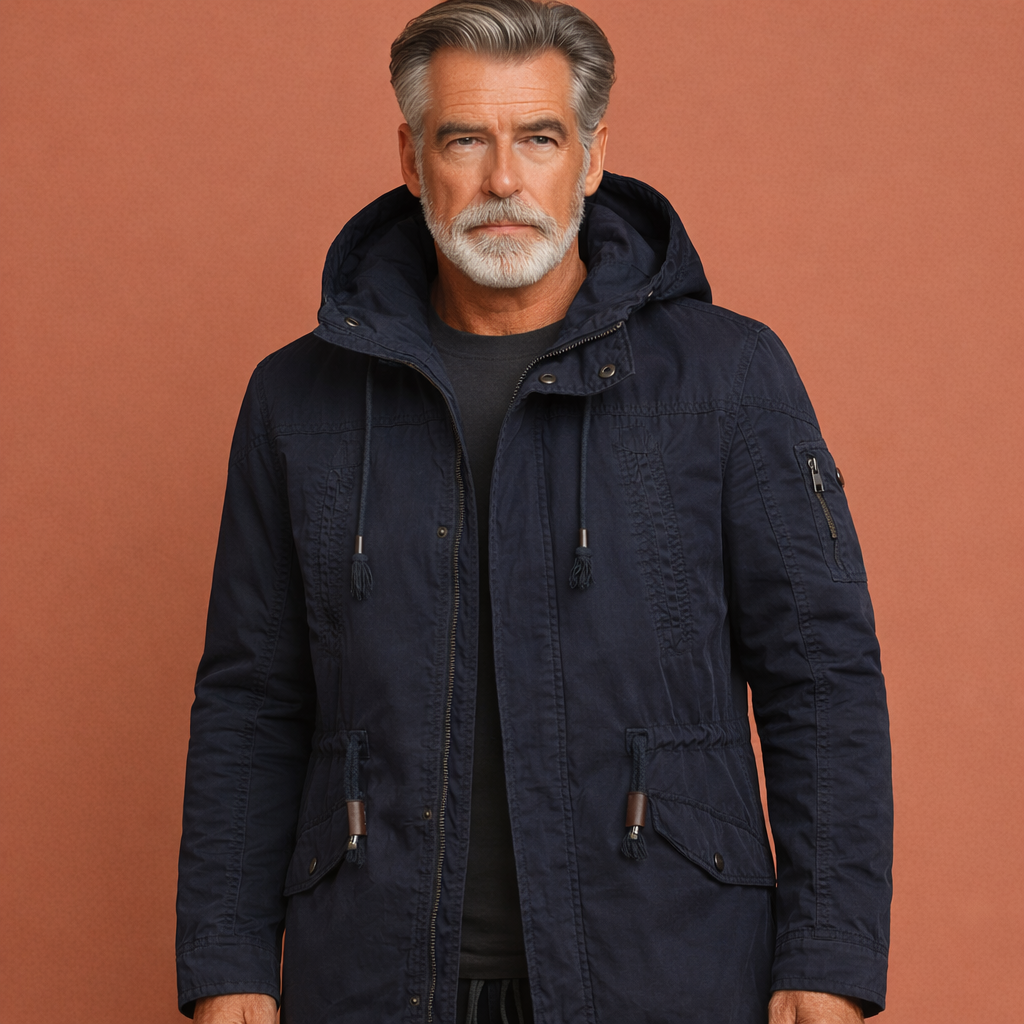 Blauwe herenjas met capuchon en verstelbare taille, geschikt voor dagelijks gebruik en het tussenseizoen.