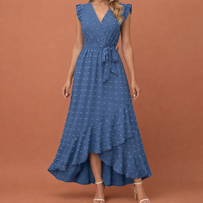 Dames maxi jurk in blauw met minimalistisch design, zacht en comfortabel voor casual en stijlvolle outfits.