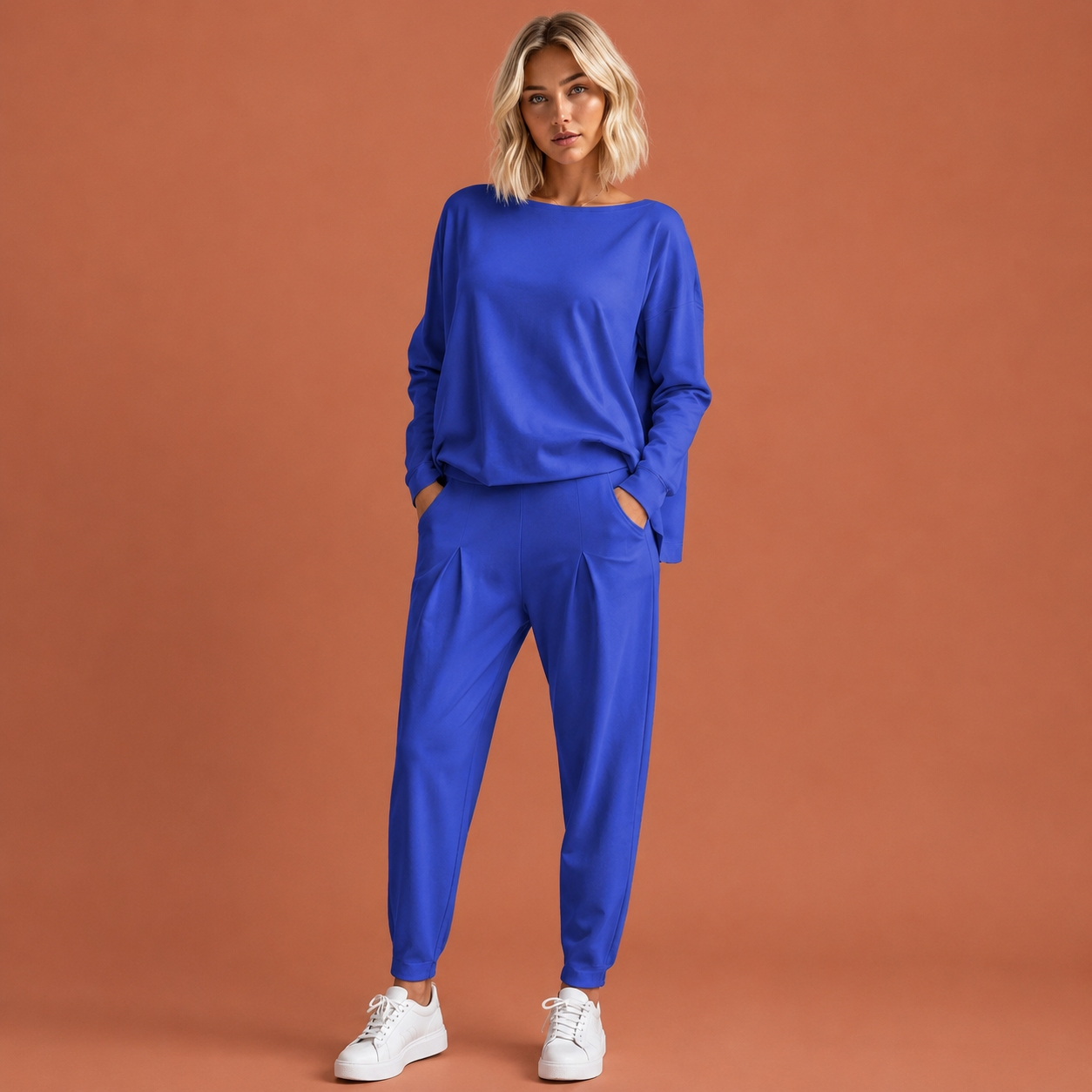 Dames sportieve set in blauw met minimalistisch design, zacht en comfortabel voor casual en stijlvolle outfits