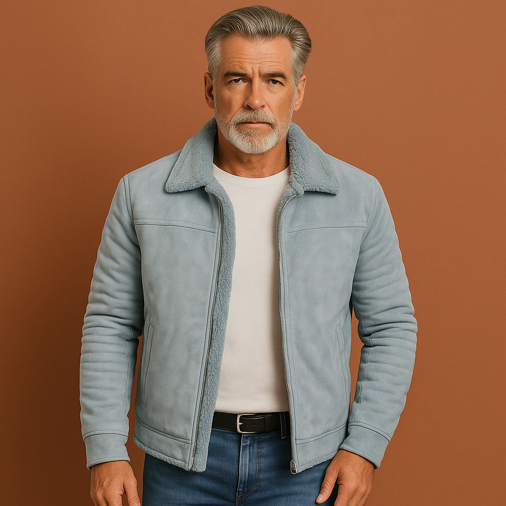 Blauwe heren winterjas met moderne pasvorm en warme voering, ideaal voor koude dagen en stijlvolle outfits.