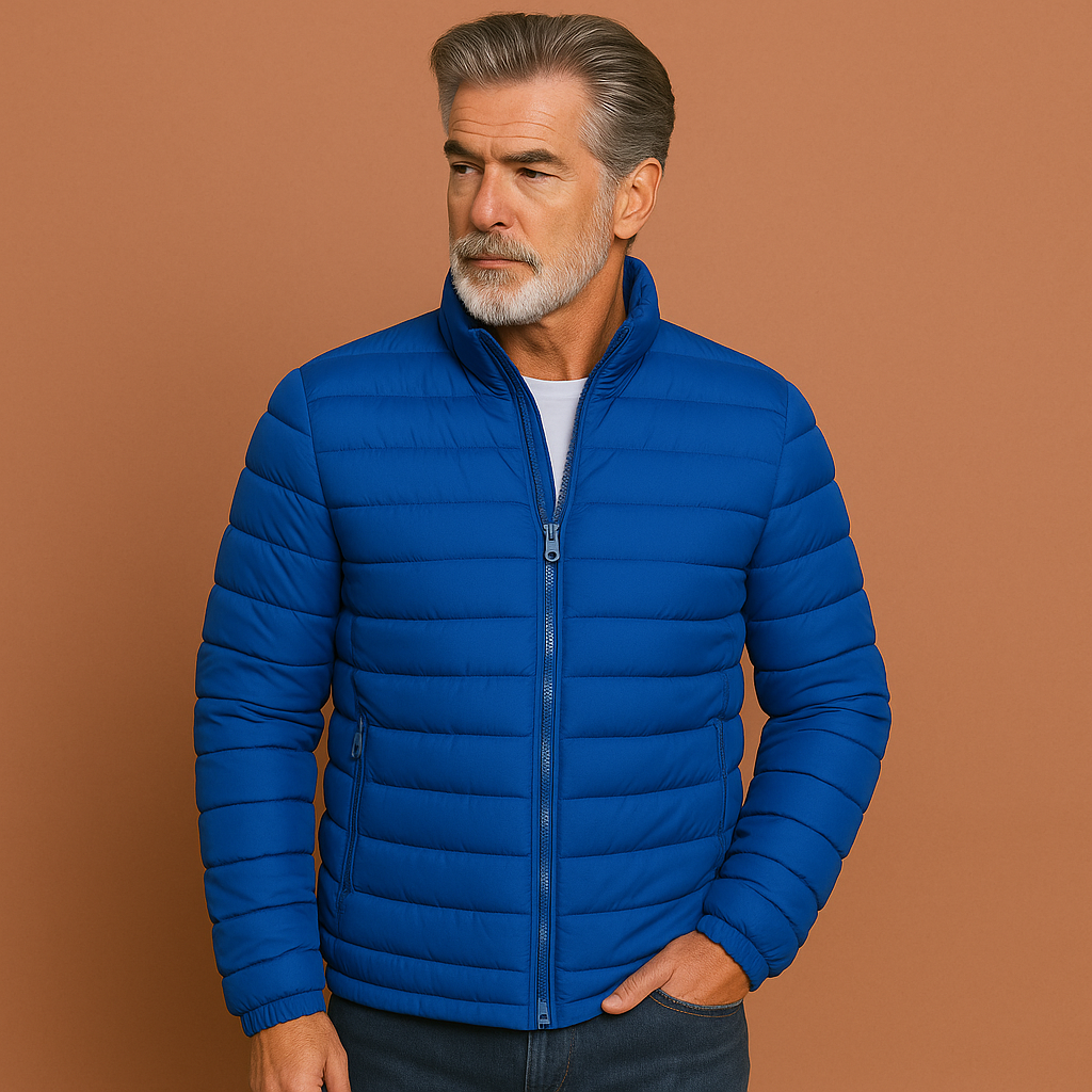 Blauwe heren tussenjas met opstaande kraag en moderne pasvorm, ideaal voor lente en zomer.