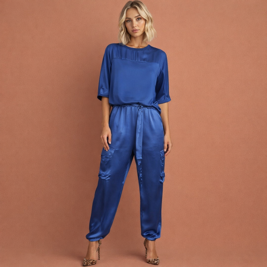 Blauwe verfijnde elegante set voor dames met een comfortabele pasvorm, ideaal voor chique gelegenheden en stijlvolle outfits.