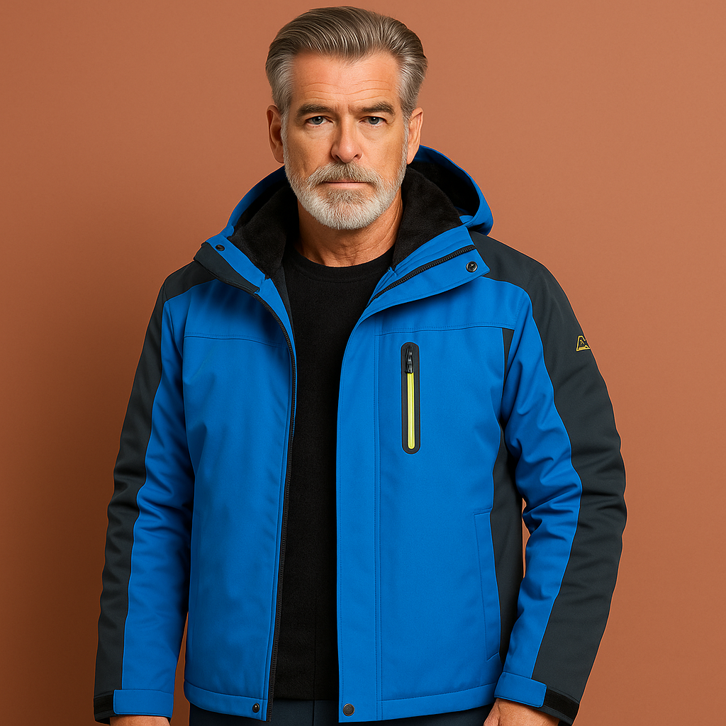 Blauwe heren outdoorjas met capuchon en waterdicht design, ideaal voor regenachtige dagen en buitenactiviteiten.