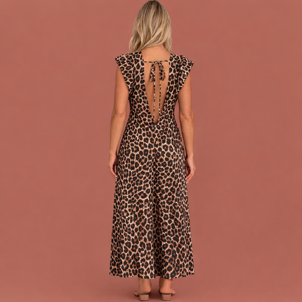 Dames maxi jurk in brown leopard print met minimalistisch design, zacht en comfortabel voor casual en stijlvolle outfits.