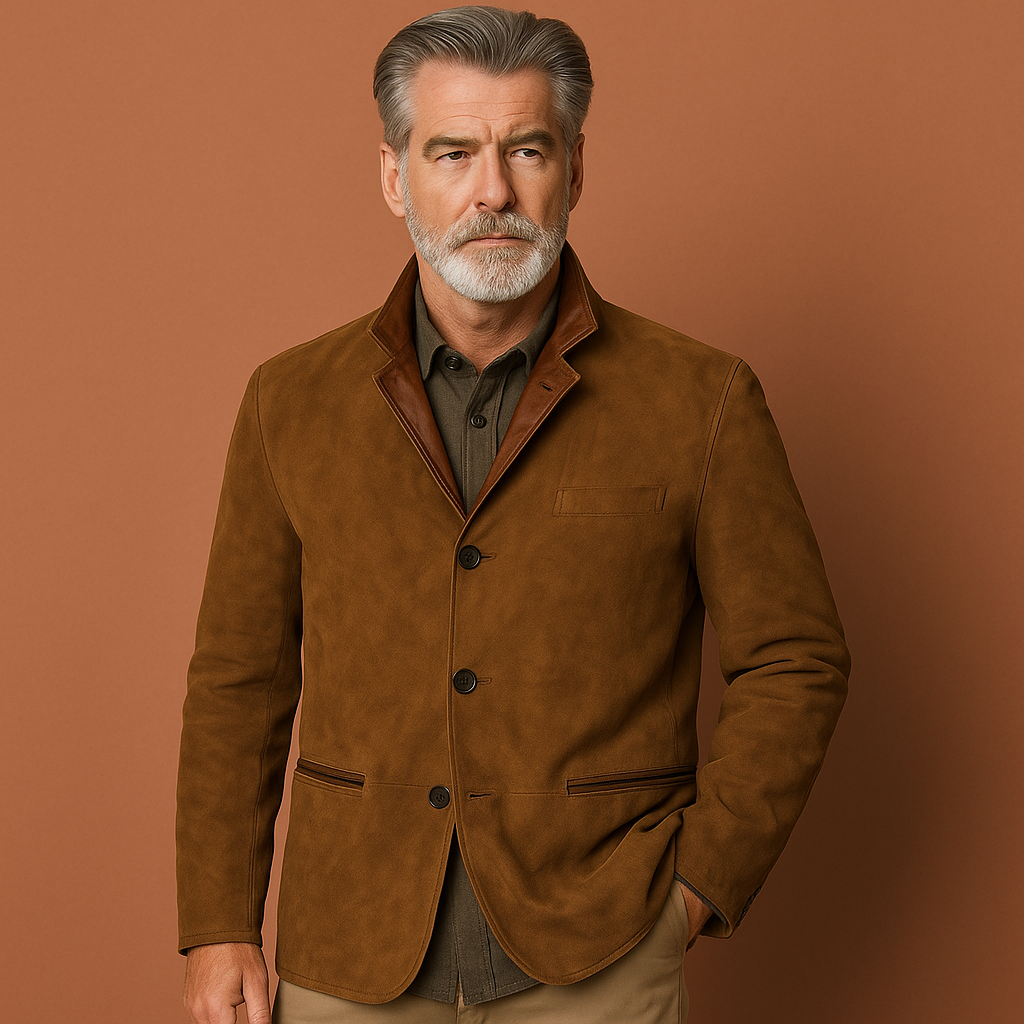 Bruine stijlvolle heren blazer met zachte voering en klassieke knoopsluiting, perfect voor formele en casual gelegenheden.