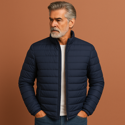 Donkerblauwe heren tussenjas met opstaande kraag en moderne pasvorm, ideaal voor lente en zomer