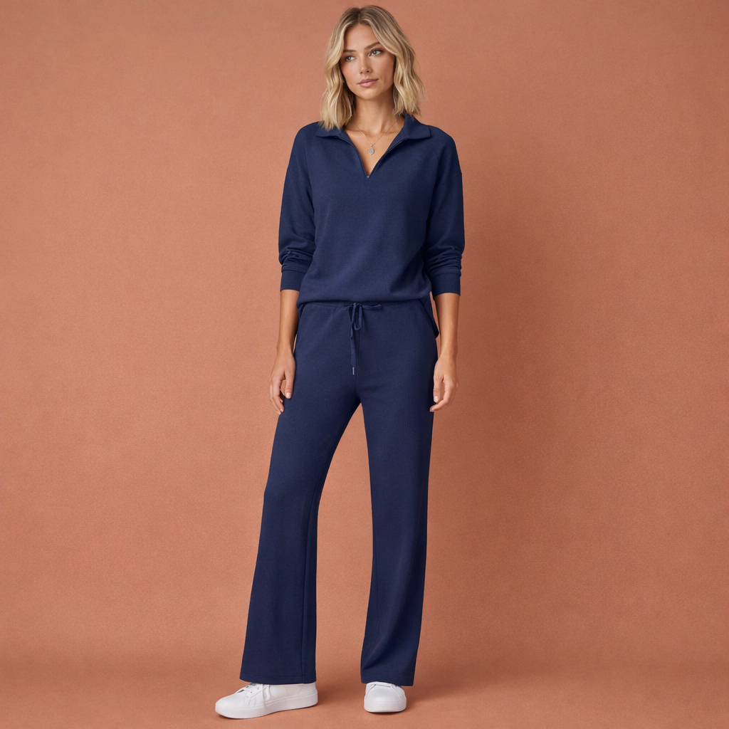 Donkerblauwe tweedelige set voor dames met V-hals top en comfortabele pasvorm, ideaal voor dagelijks gebruik en casual gelegenheden.