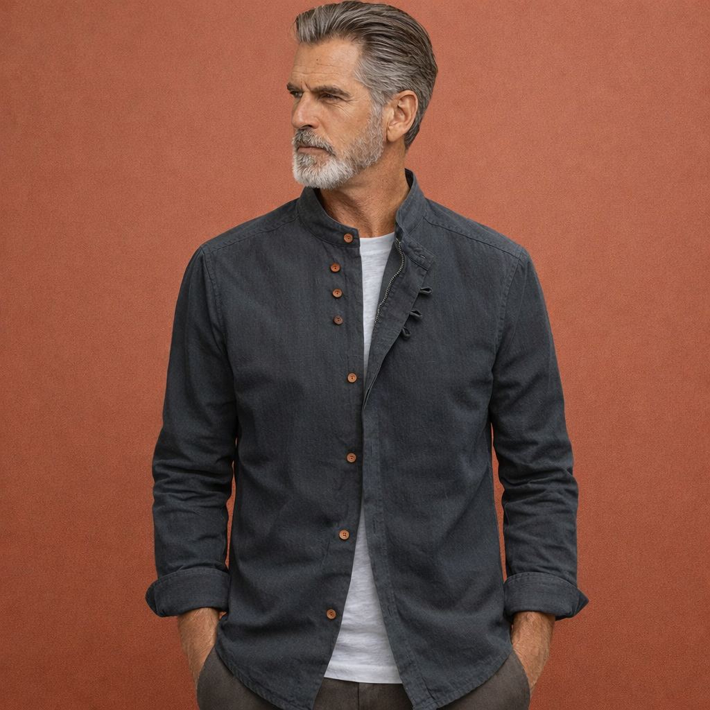 Heren overhemd in donkergrijs met minimalistisch design, zacht en comfortabel voor casual en stijlvolle outfits.