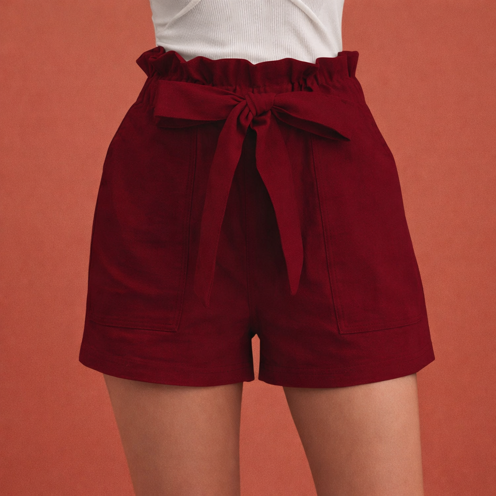 Dames linnen shorts in donkerrood met minimalistisch design, zacht en comfortabel voor casual en stijlvolle outfits.