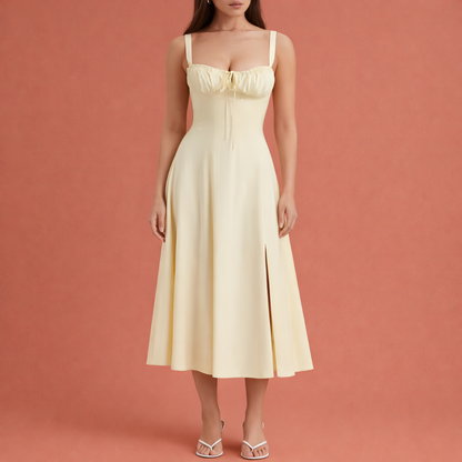 Dames midi jurk in geel met minimalistisch design, zacht en comfortabel voor casual en stijlvolle outfits.