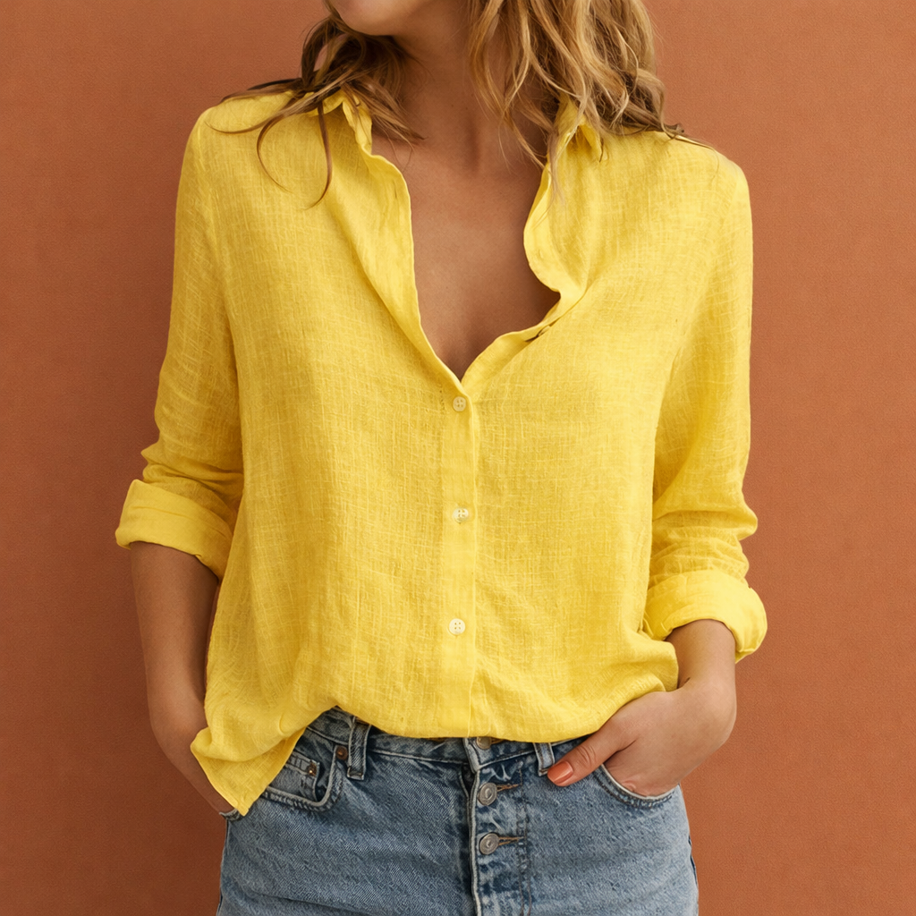Dames blouse in geel met minimalistisch design, zacht en comfortabel voor casual en stijlvolle outfits.