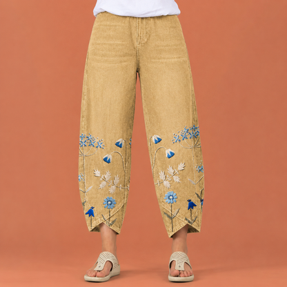 Dames comfort broek in geel met minimalistisch design, zacht en comfortabel voor casual en stijlvolle outfits.
