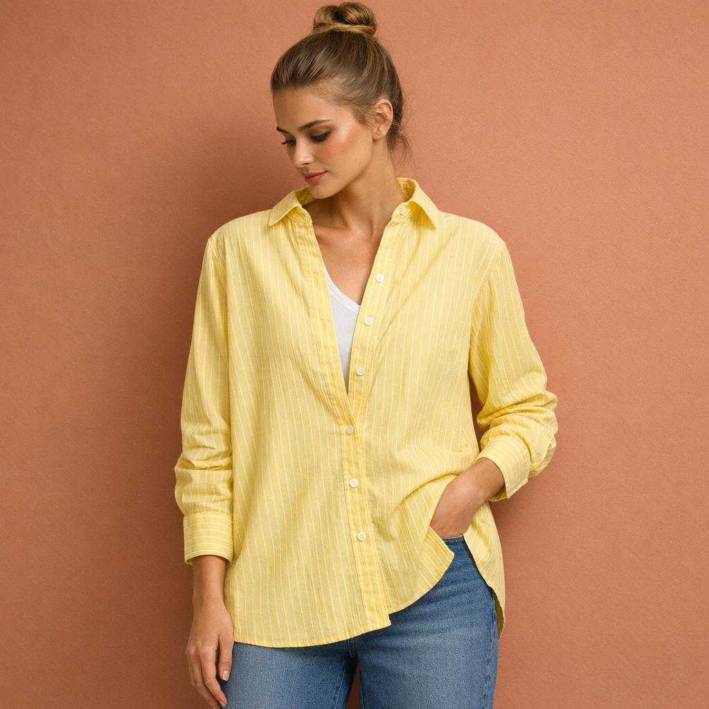 Dames gestreepte blouse in geel met minimalistisch design, zacht en comfortabel voor casual en stijlvolle outfits.