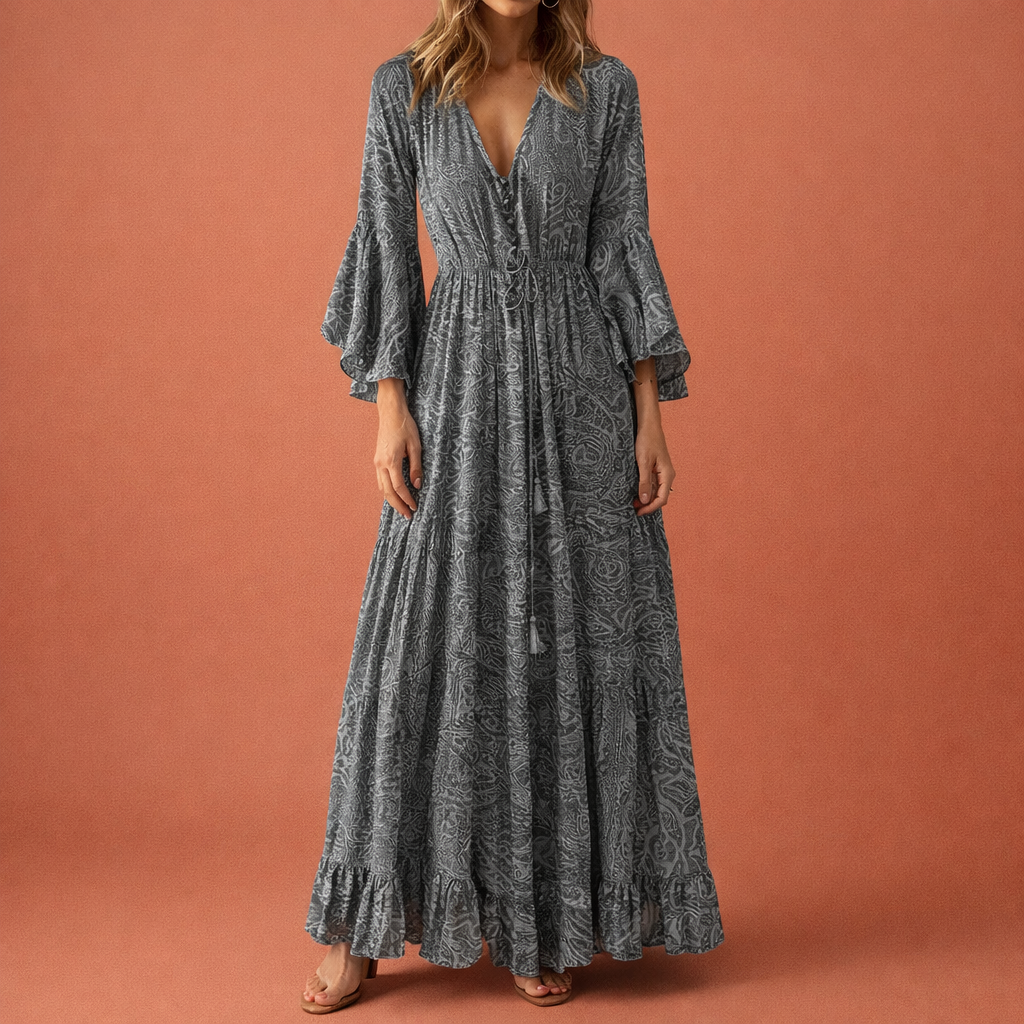 Dames maxi jurk in grijs met minimalistisch design, zacht en comfortabel voor casual en stijlvolle outfits.