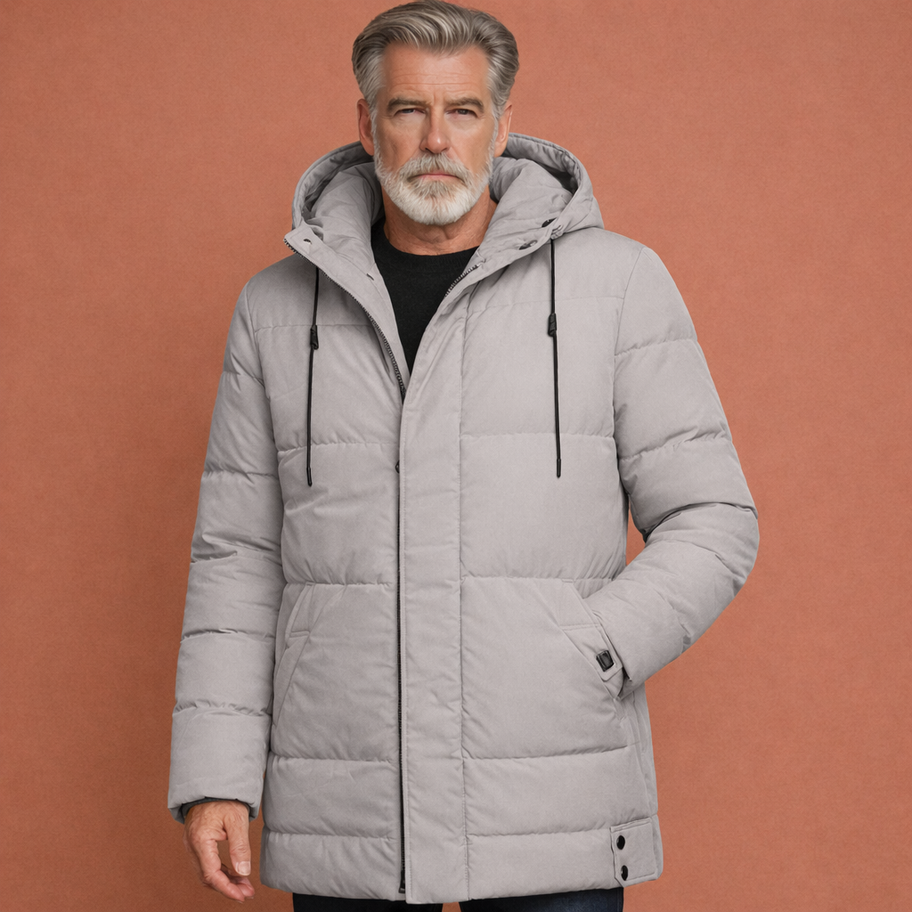 Grijze heren winterjas met capuchon en comfortabele pasvorm, geschikt voor dagelijks gebruik op koude dagen.