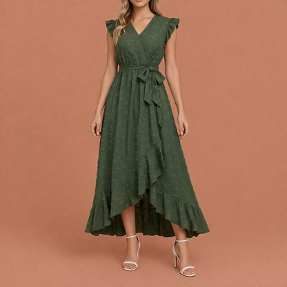 Dames maxi jurk in groen met minimalistisch design, zacht en comfortabel voor casual en stijlvolle outfits.