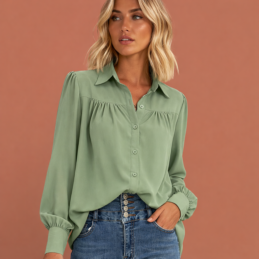 Dames blouse in groen met minimalistisch design, zacht en comfortabel voor casual en stijlvolle outfits.
