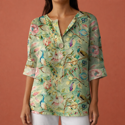 Dames blouse in groen met minimalistisch design, zacht en comfortabel voor casual en stijlvolle outfits.