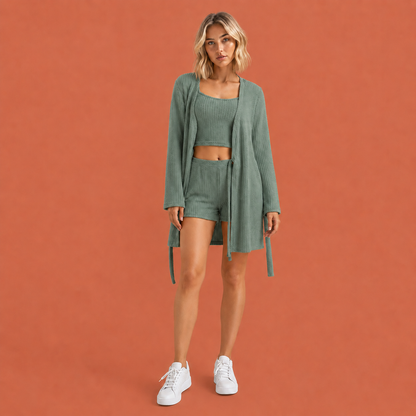 Dames loungewear set in groen met minimalistisch design, zacht en comfortabel voor casual en stijlvolle outfits.