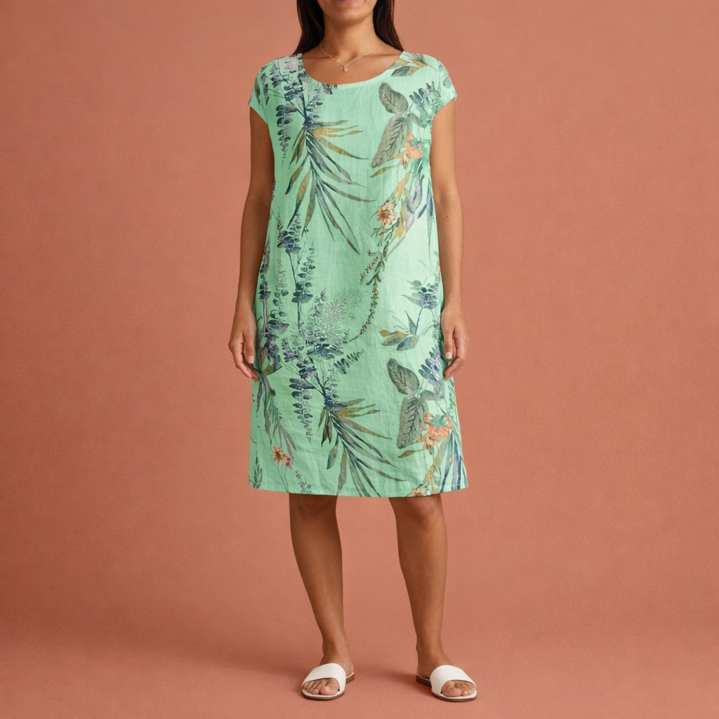 Dames midi-jurk in groen met minimalistisch design, zacht en comfortabel voor casual en stijlvolle outfits.