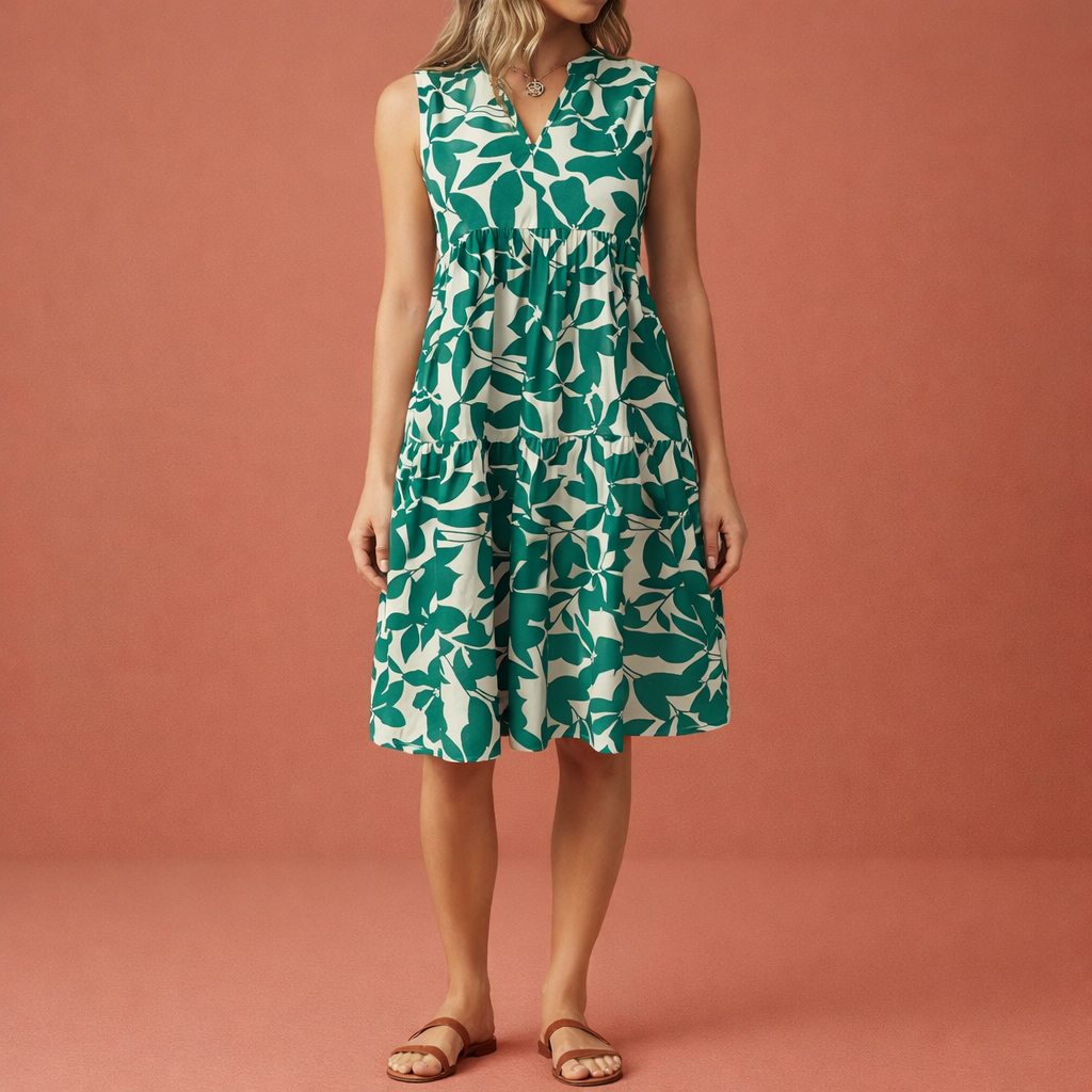 Dames midi zomerjurk in groen met minimalistisch design, zacht en comfortabel voor casual en stijlvolle outfits.