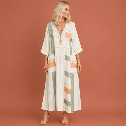 Dames strand maxi jurk in groen met minimalistisch design, zacht en comfortabel voor casual en stijlvolle outfits.