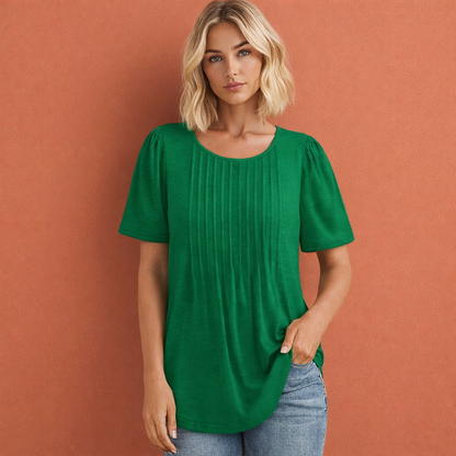 Dames zomer top in groen met minimalistisch design, zacht en comfortabel voor casual en stijlvolle outfits.