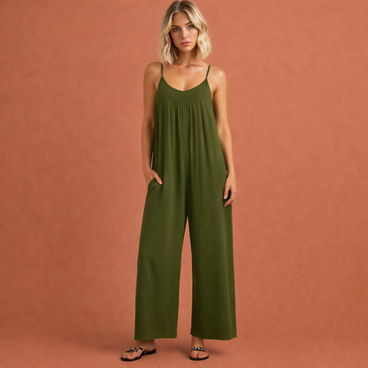 Groene elegante jumpsuit voor dames met een flatterende pasvorm, geschikt voor feestelijke en formele gelegenheden.