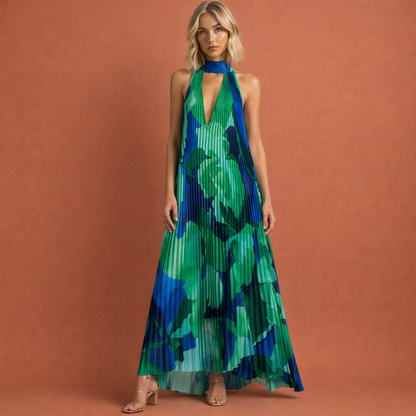 Dames maxi jurk in groen met minimalistisch design, zacht en comfortabel voor casual en stijlvolle outfits.