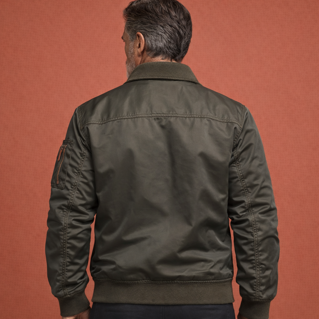 Groene heren bomberjas met overhemdkraag en klepzakken, geschikt voor dagelijks gebruik en casual herfst- en winteroutfits.1