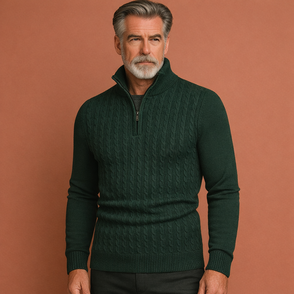 Groene stijlvolle heren trui met klassiek kabelpatroon en comfortabele pasvorm, ideaal voor dagelijks gebruik en koude dagen.