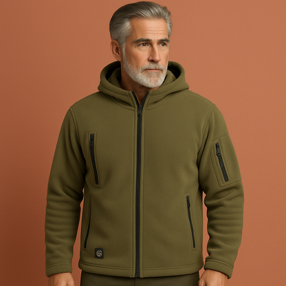 Groene stijlvolle winterjas voor heren met capuchon en moderne pasvorm, perfect voor koude dagen en casual looks.