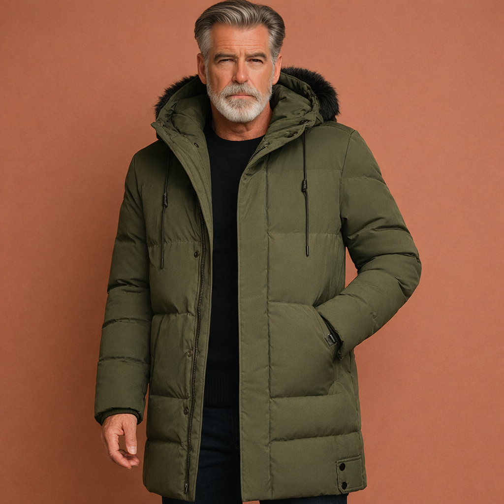 Groene heren winterjas met capuchon en comfortabele pasvorm, geschikt voor dagelijks gebruik op koude dagen.