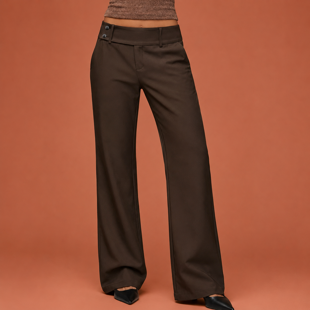 Dames wijde pijp broek in karamel met minimalistisch design, zacht en comfortabel voor casual en stijlvolle outfits.
