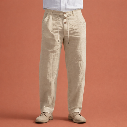 Heren broek in khaki met minimalistisch design, zacht en comfortabel voor casual en stijlvolle outfits.
