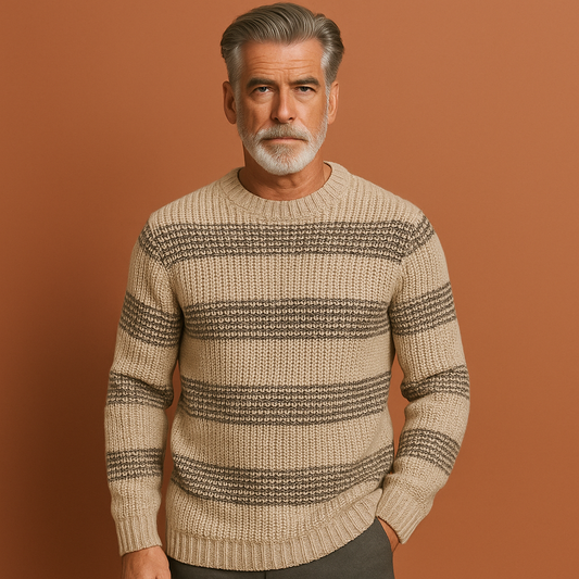 Heren gebreide trui in khaki met subtiel patroon, zacht en comfortabel voor casual en stijlvolle outfits.