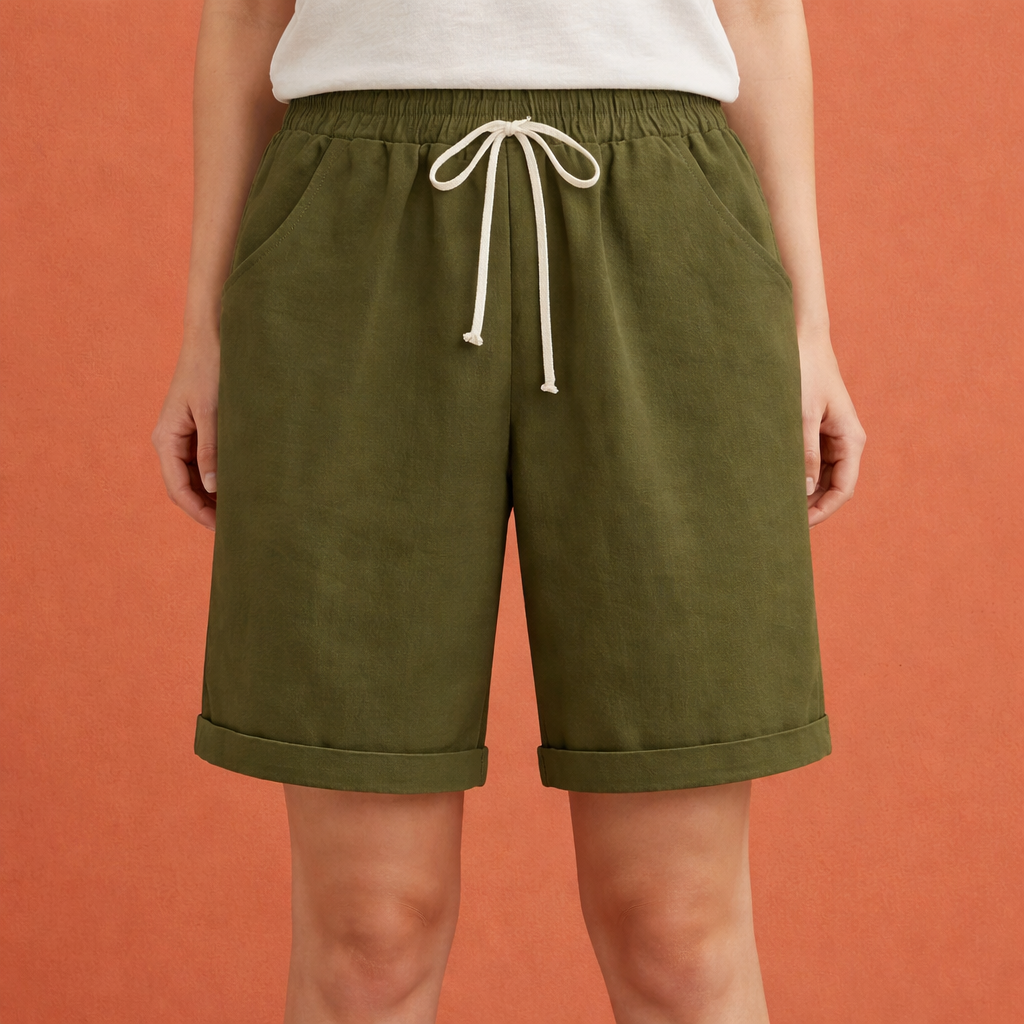 Dames zomer shorts in legergroen met minimalistisch design, zacht en comfortabel voor casual en stijlvolle outfits.