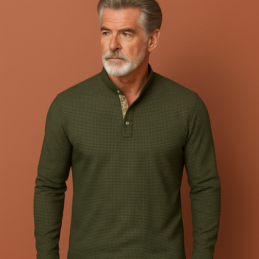 Legergroene heren longsleeve polo met moderne pasvorm en klassieke kraag, ideaal voor zowel casual als zakelijke outfits.