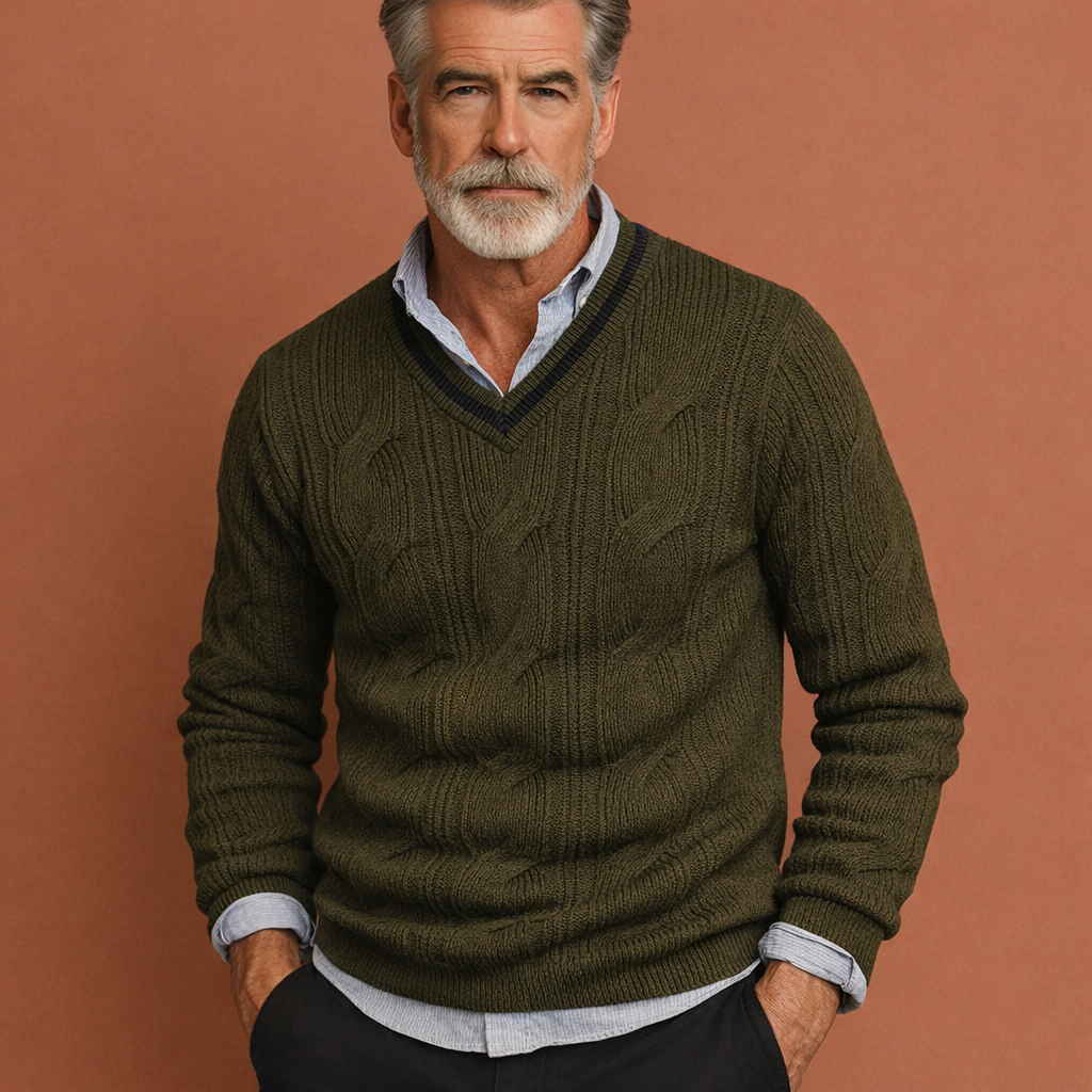 Legergroene warme heren trui met V-hals en comfortabele pasvorm, geschikt voor dagelijks gebruik en nette casual outfits.