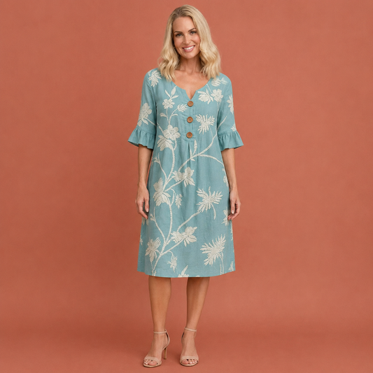 Dames bloemen midi jurk in lichtblauw met minimalistisch design, zacht en comfortabel voor casual en stijlvolle outfits.