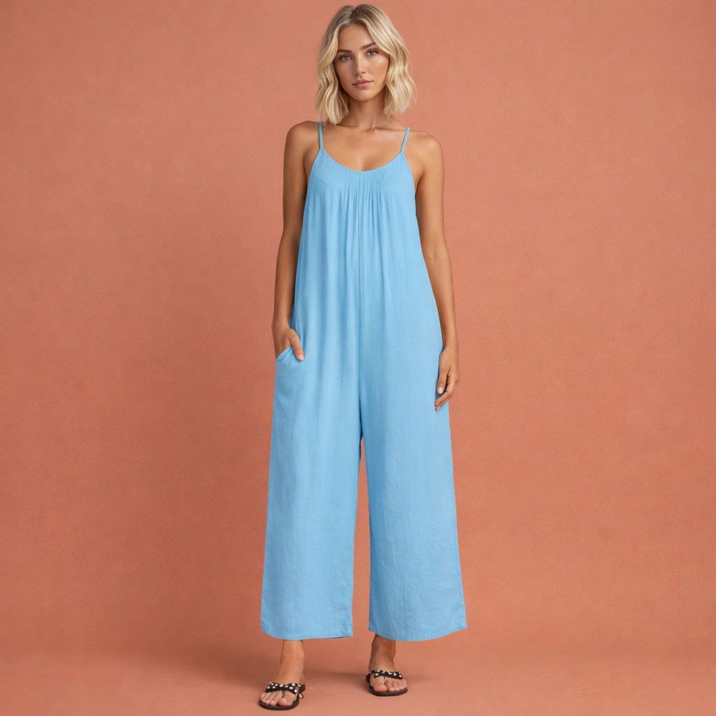 Lichtblauwe elegante jumpsuit voor dames met een flatterende pasvorm, geschikt voor feestelijke en formele gelegenheden.